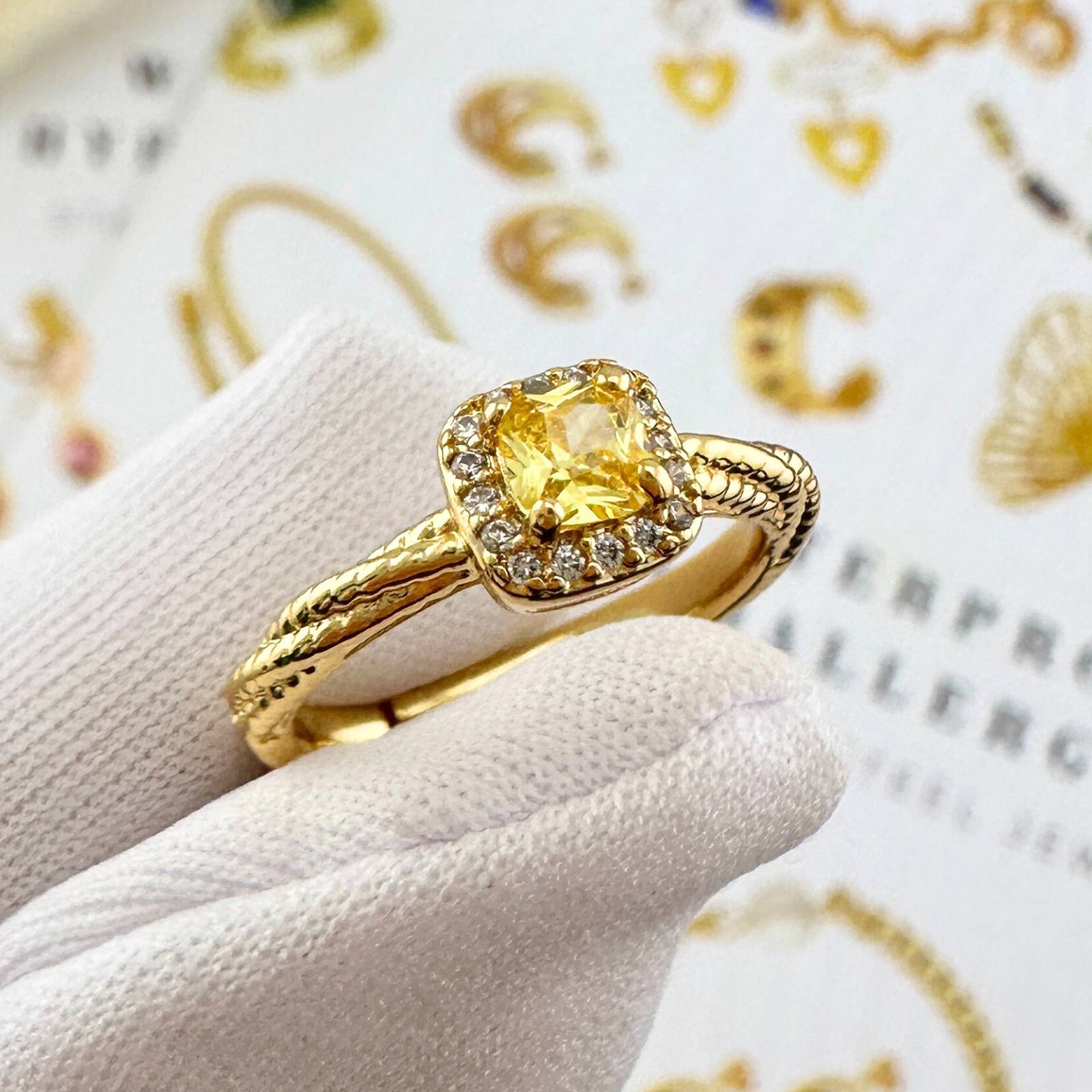 Golden Crystal Gold Plated Stainless Steel Ring - Nine2Nine