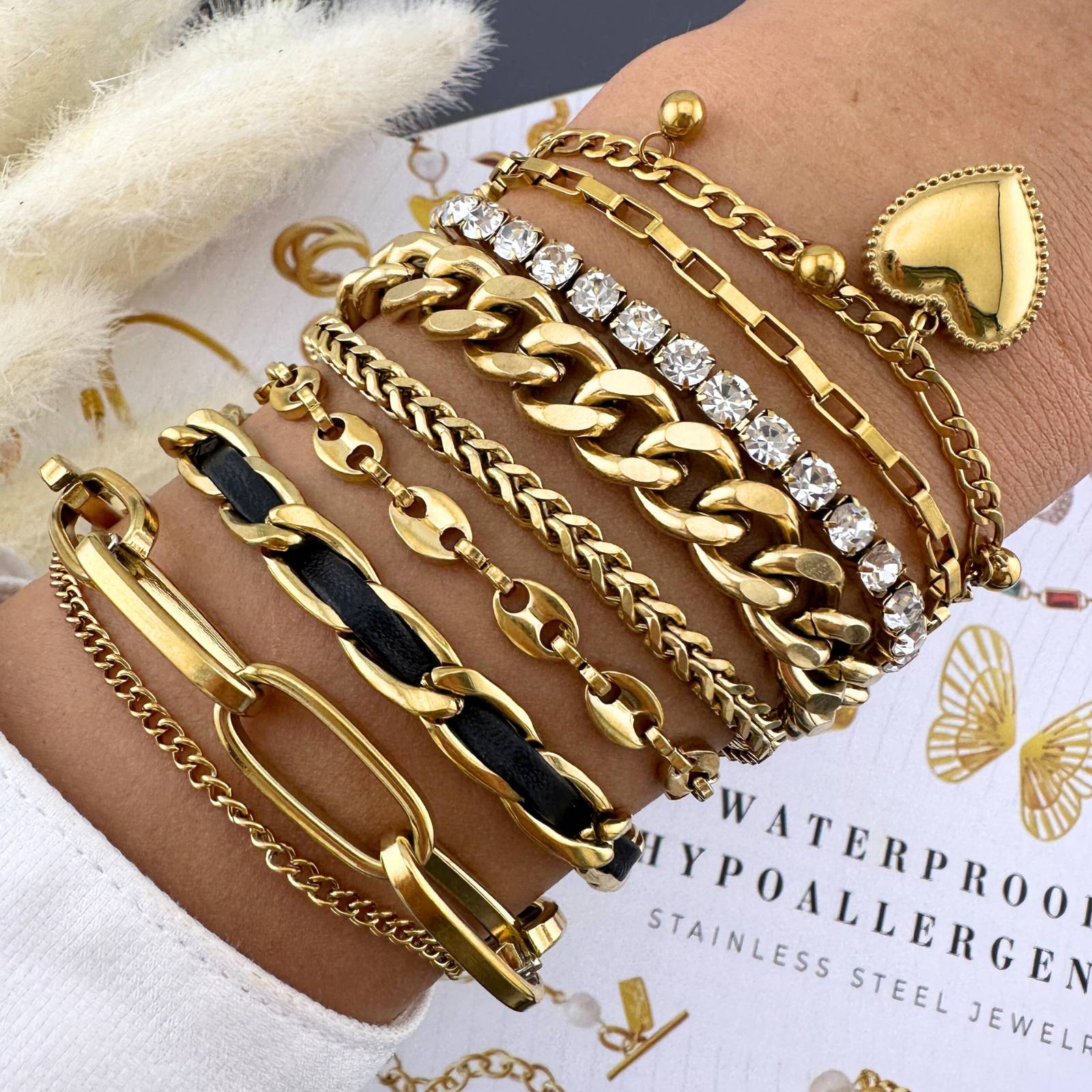 Heart Chained Gold Plated Steel Bracelet - Nine2Nine